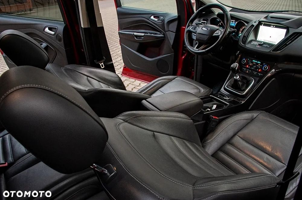 Ford Kuga 2.0 TDCi 4WD Titanium Plus - 24