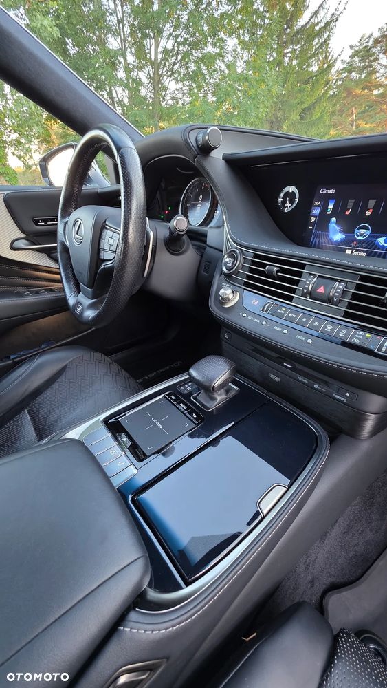 Lexus LS 500 F Sport AWD - 33