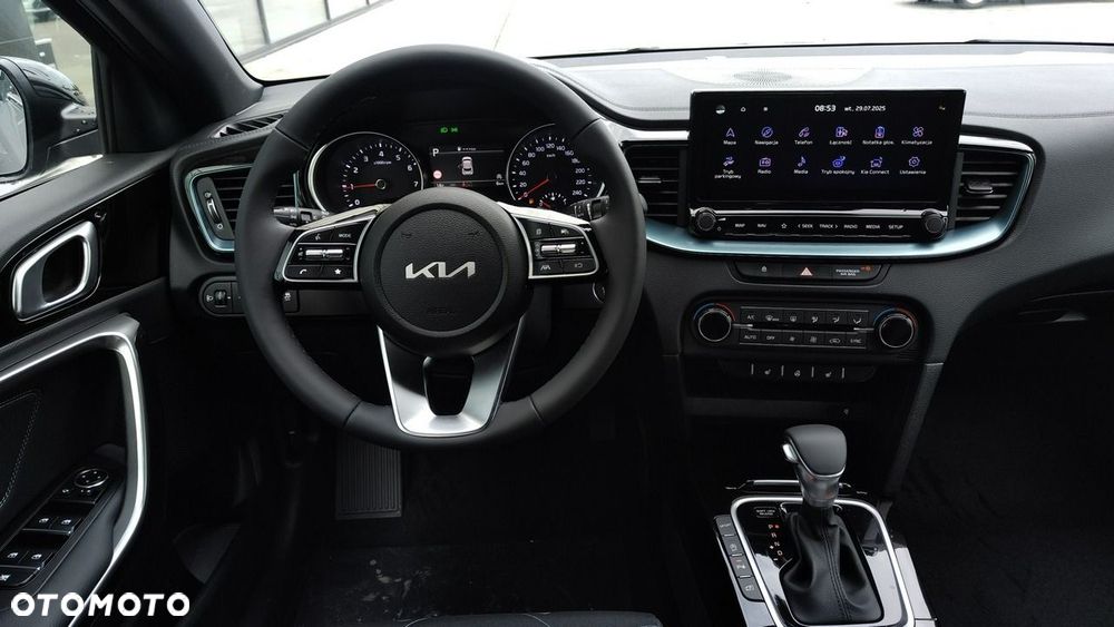Kia XCeed - 16