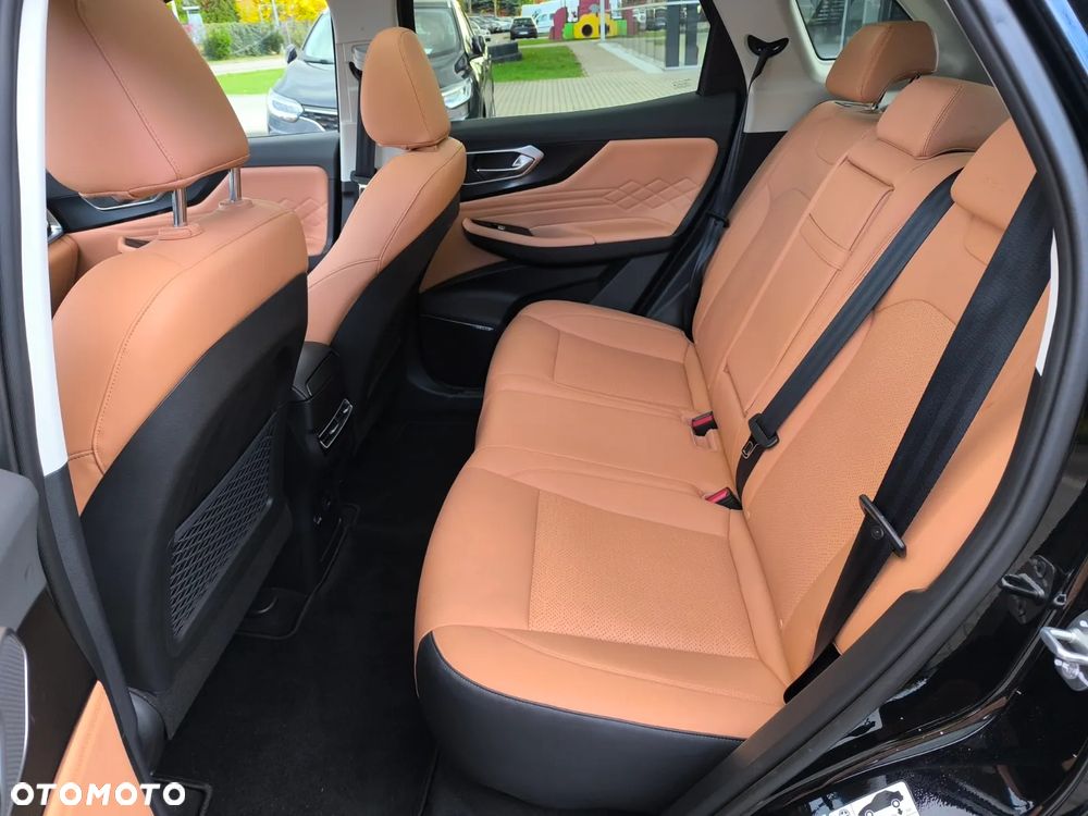 BAIC 7 1.5T Luxury Plus DCT - 17