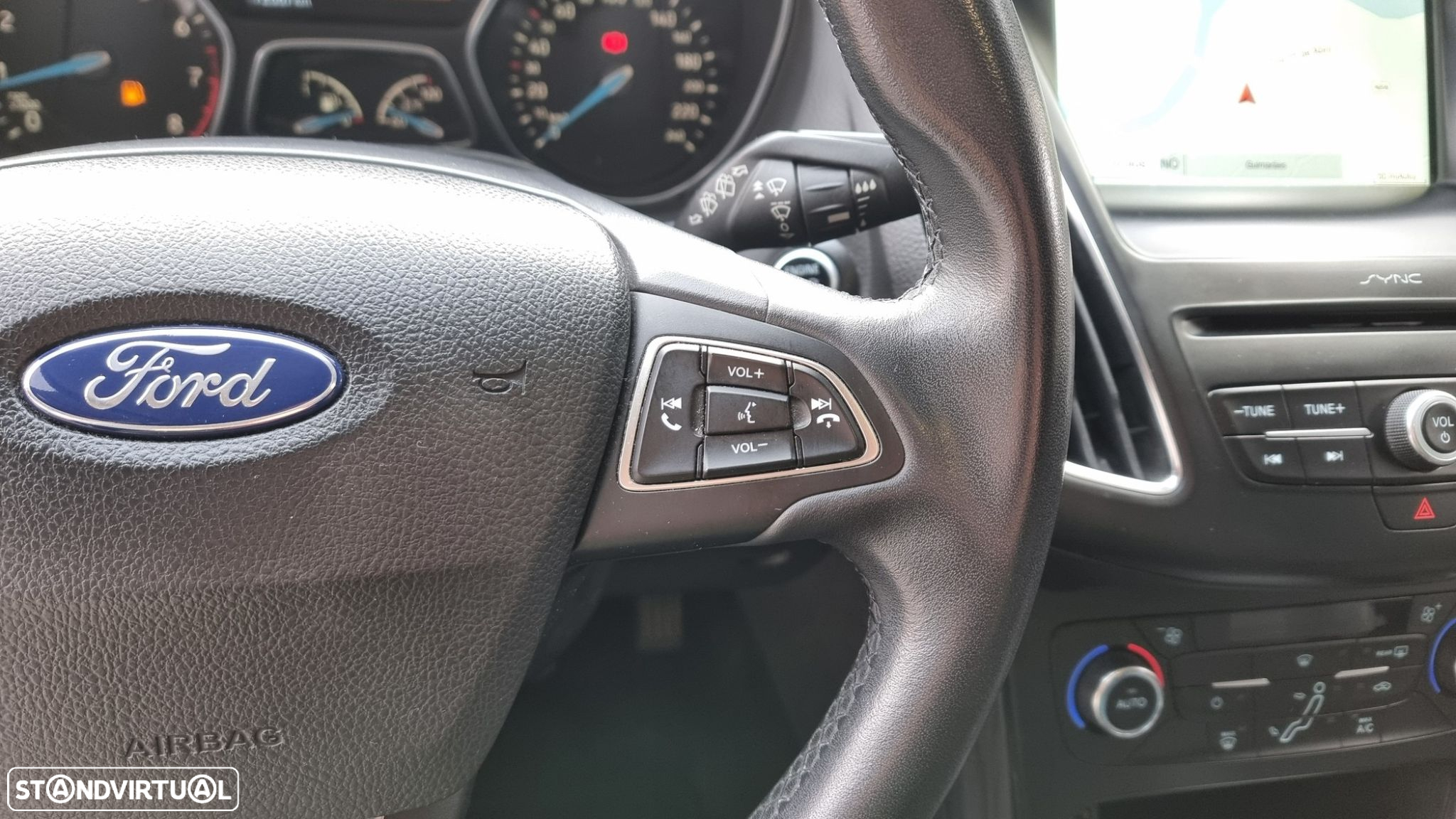 Ford Focus 1.0 EcoBoost Business - 11