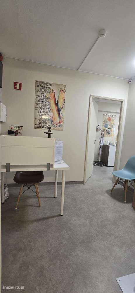 VENDE-SE CONSULTÓRIO / ESCRITÓRIO - Grande imagem: 2/8