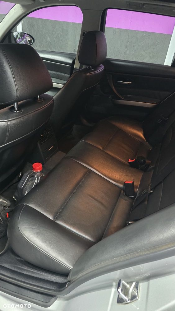 BMW Seria 3 320d - 10