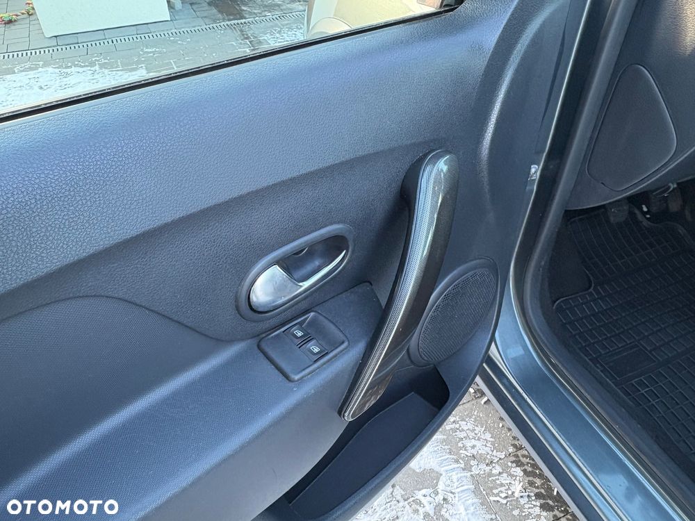 Dacia Sandero TCe 90 S&S Celebration - 21