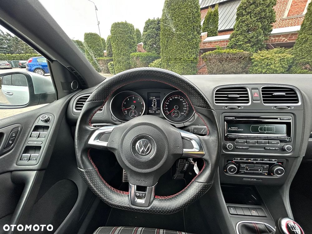 Volkswagen Golf - 27