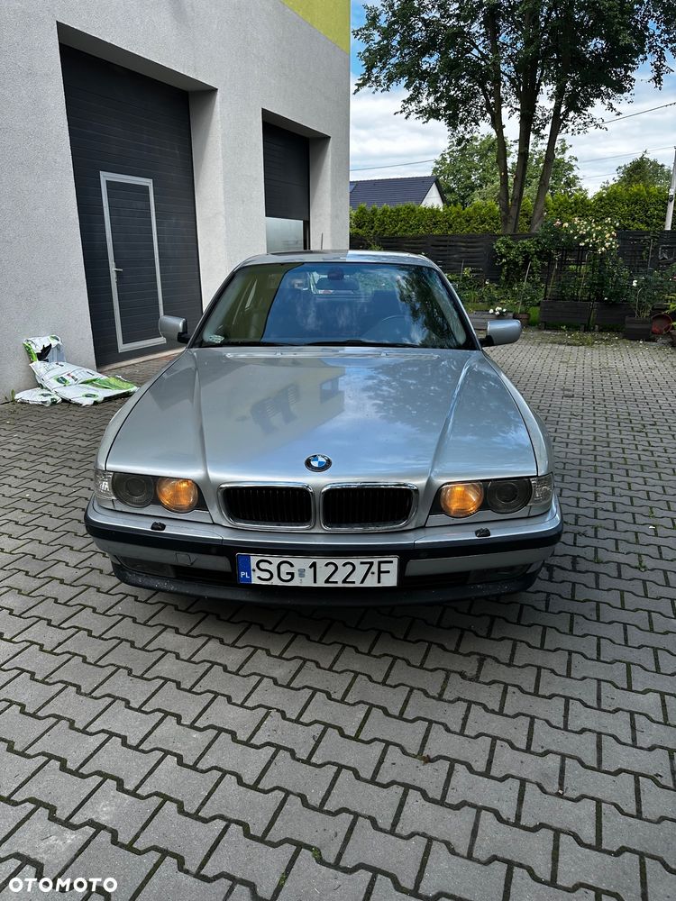 BMW Seria 7 - 2