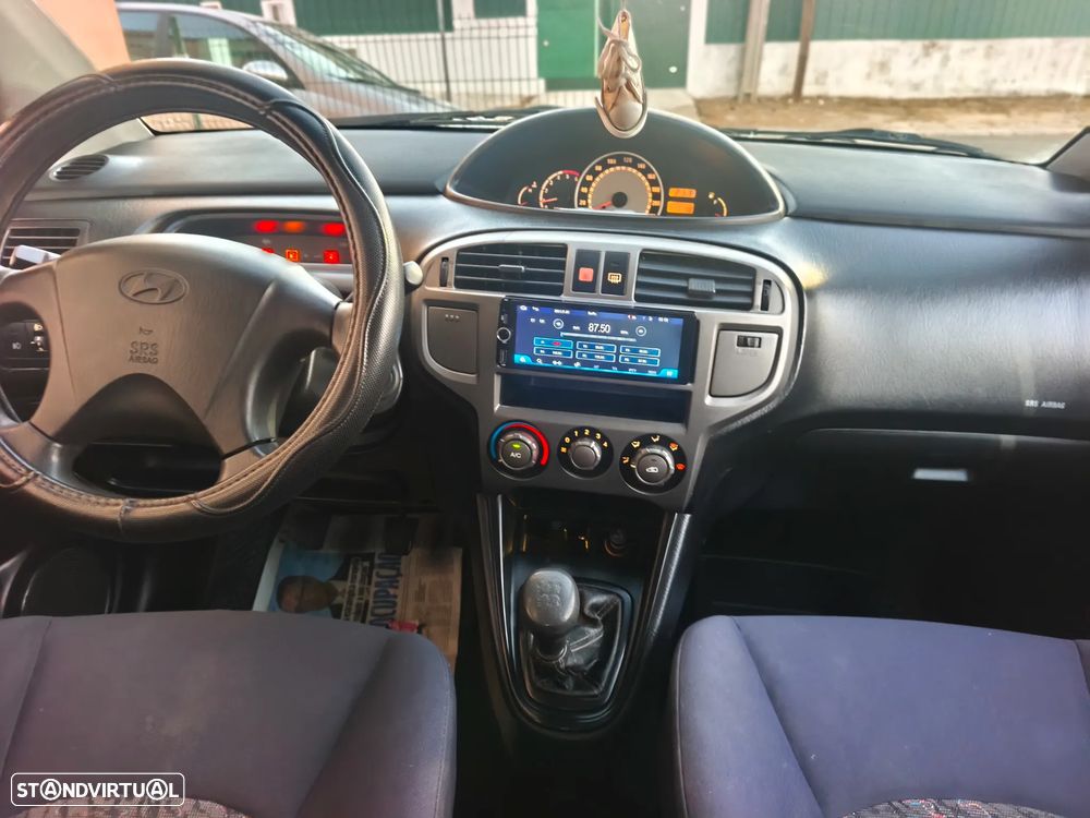 Hyundai Matrix 1.5 CRDi GLS - 13