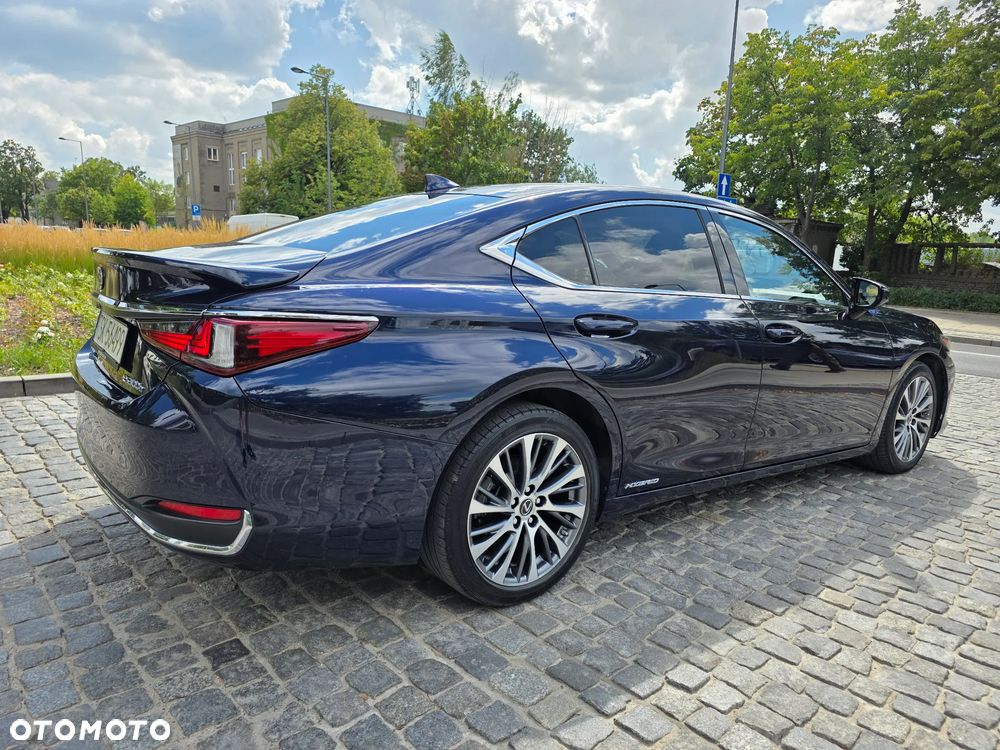Lexus ES 300h Prestige - 30