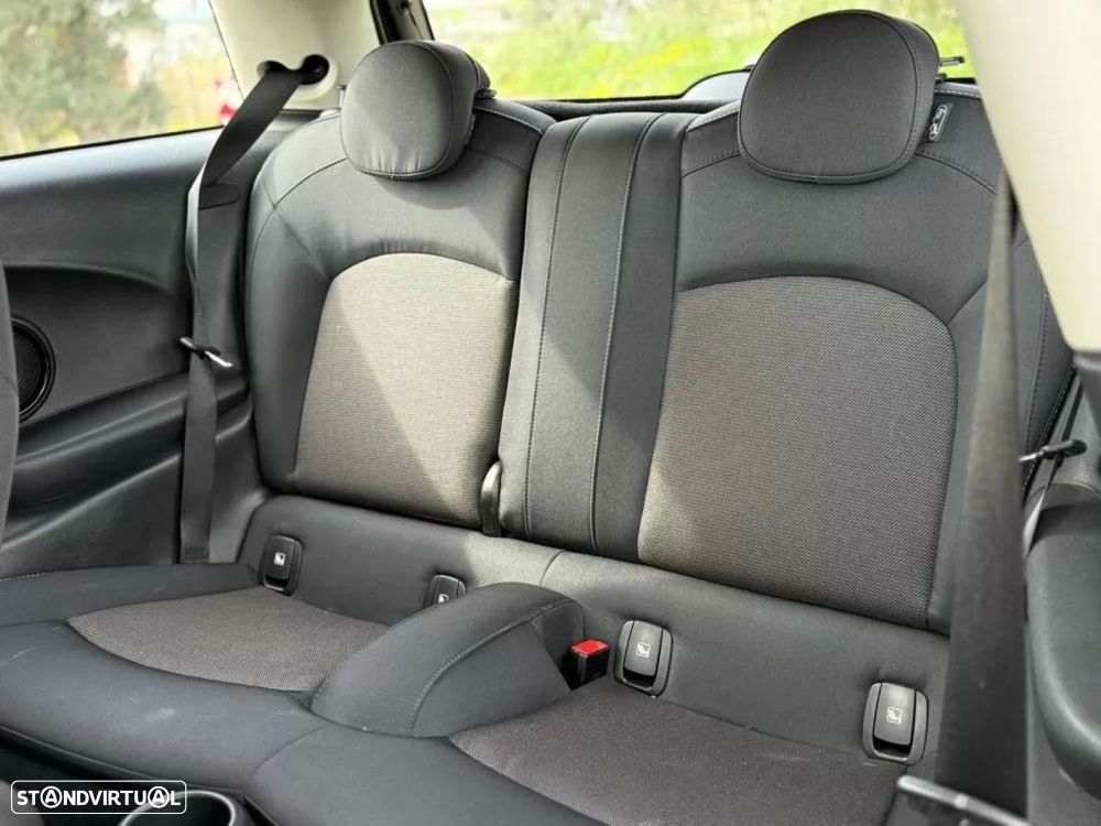 MINI 3 Portas Cooper Premium First Essential - 37