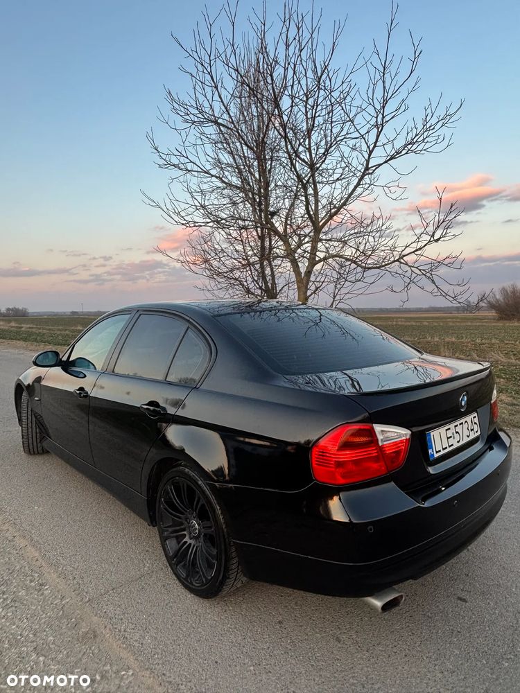 BMW Seria 3 318i - 11