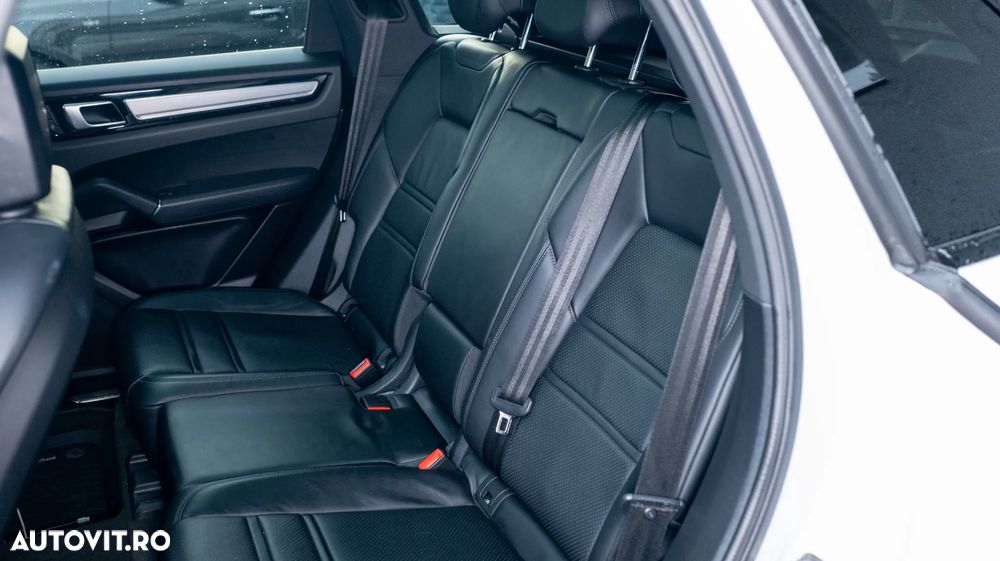 Porsche Cayenne E-Hybrid Tiptronic S - 8