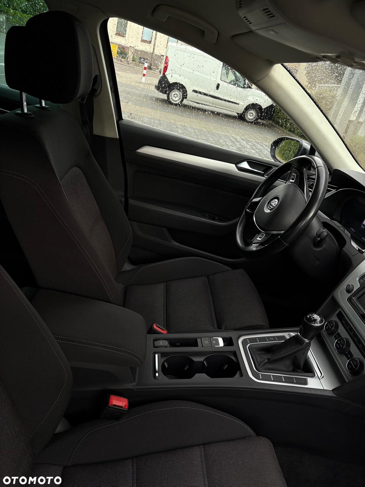 Volkswagen Passat 2.0 TDI BMT Comfortline - 3
