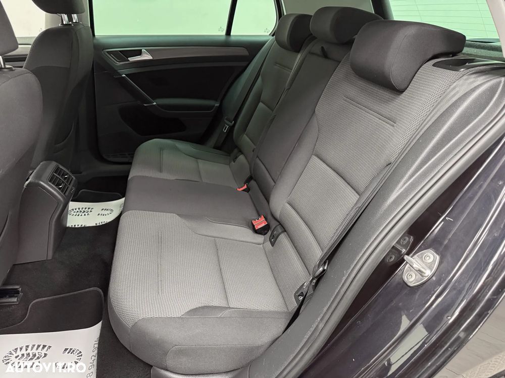 Volkswagen Golf 1.2 TSI BlueMotion Technology Comfortline - 21