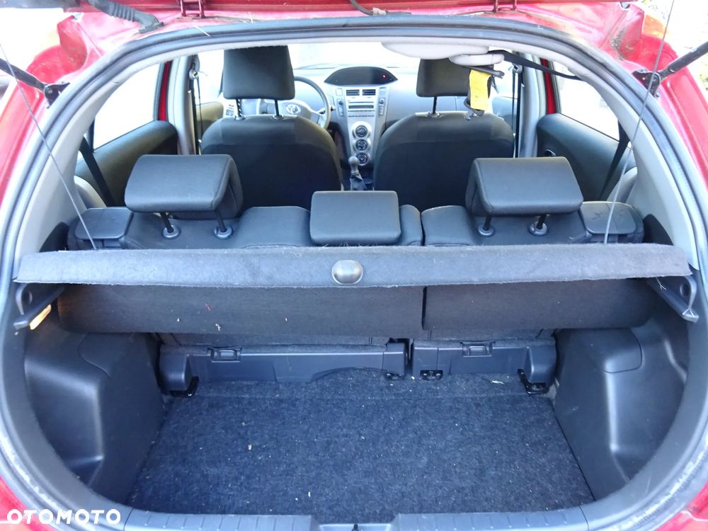 Toyota Yaris 1.0 Luna EU5 - 12