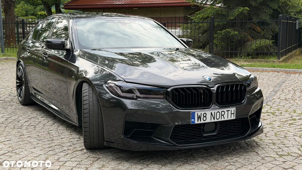 BMW Seria 5 M550i xDrive sport - 2