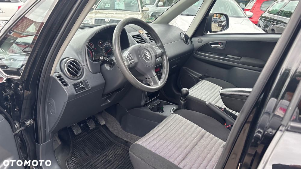 Suzuki SX4 1.6 Comfort - 18