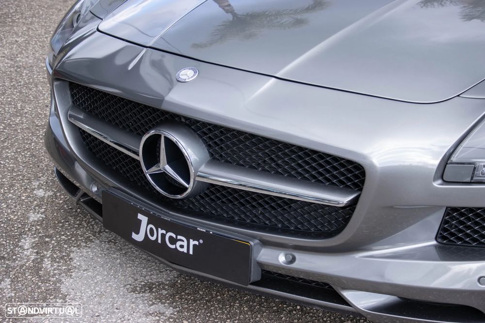 Mercedes-Benz SLS 63 AMG - 9