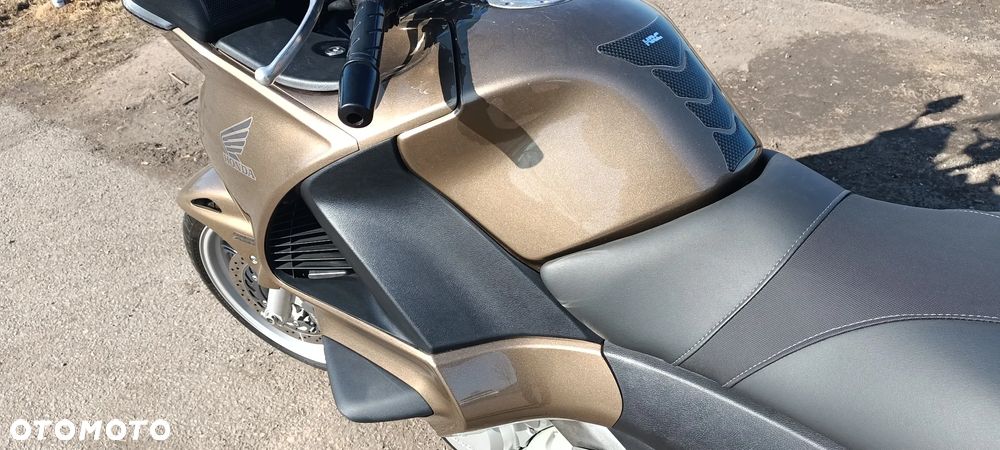 Honda Deauville - 24