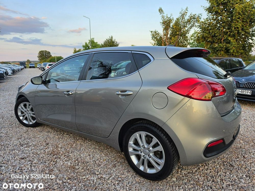 Kia Ceed - 10