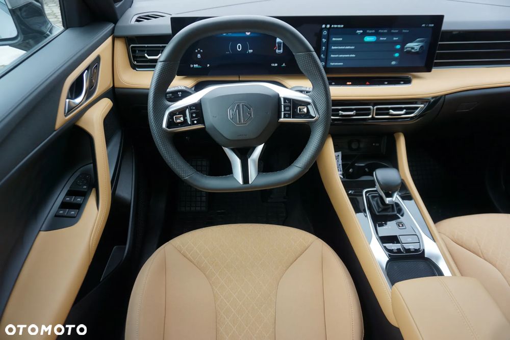MG HS 1.5 T-GDI Excite DCT - 32
