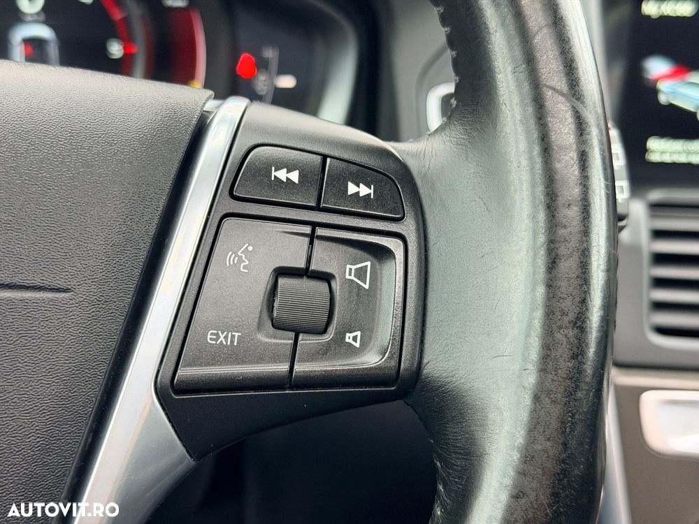 Volvo XC 60 D4 Momentum - 31