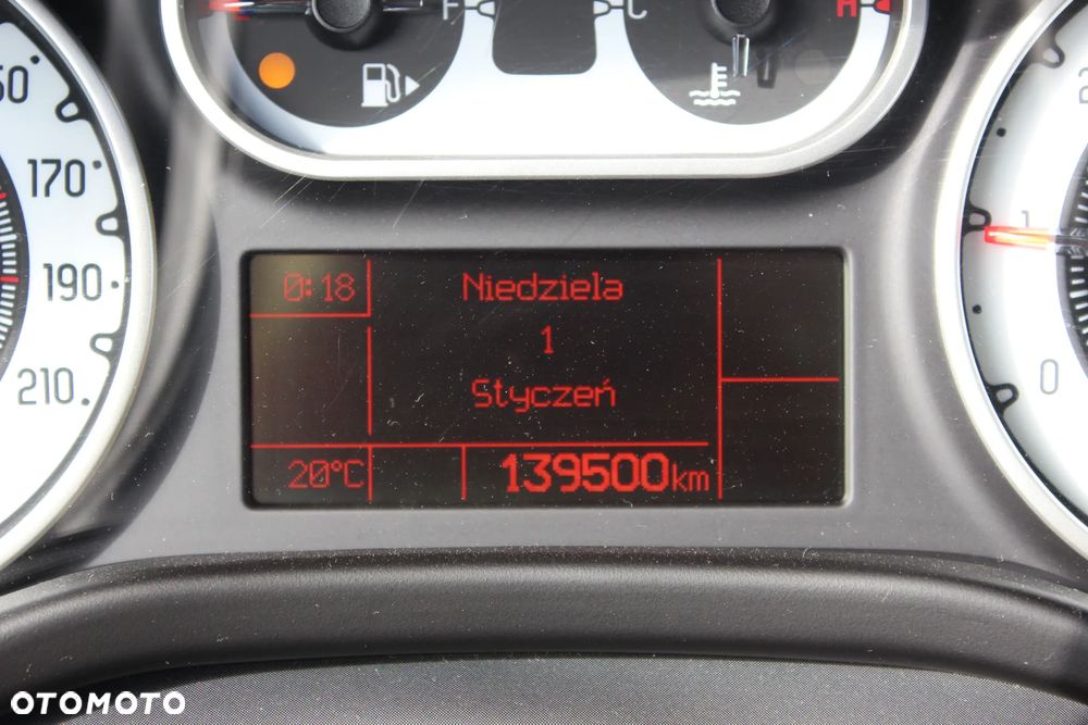 Fiat 500L 1.4 16V Urban - 28