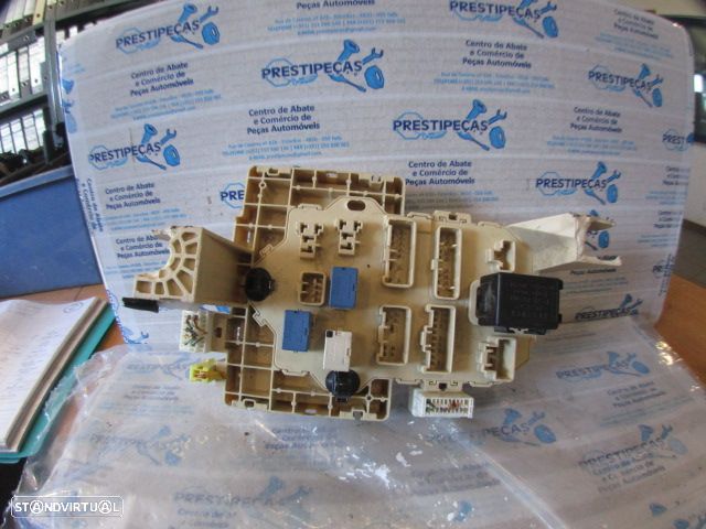 Caixa Fusiveis YN2F0L SUZUKI SWIFT 3  2007 1.3I 90CV 5P VERMELHO Apoios Partidos - 1