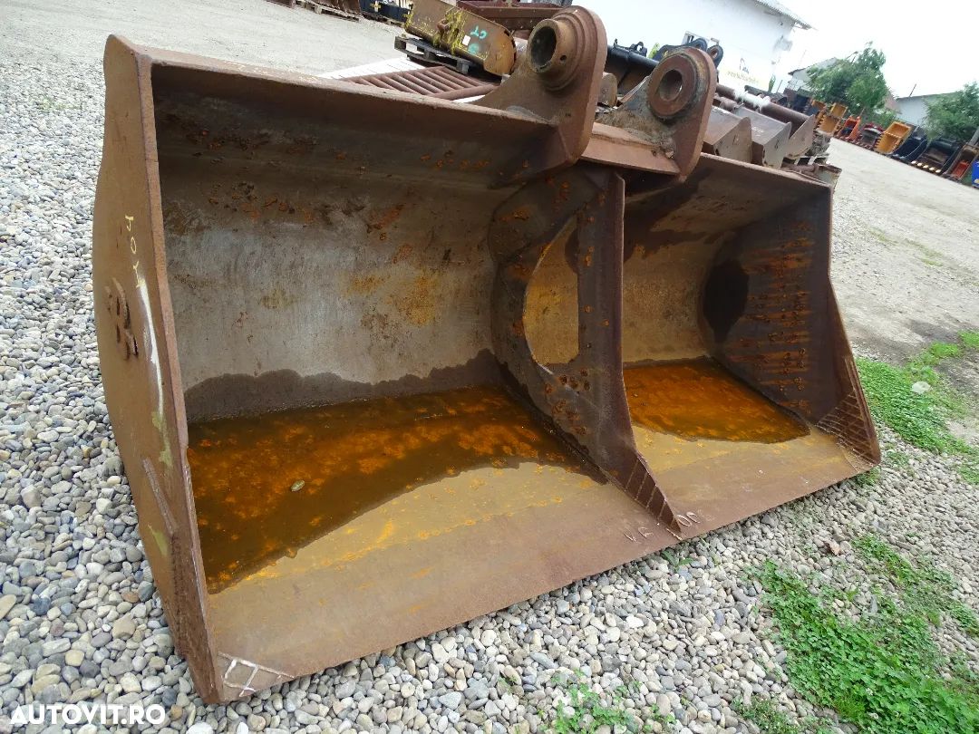 Cupa de Taluz Mare pt. excavator 40-60 t - 1
