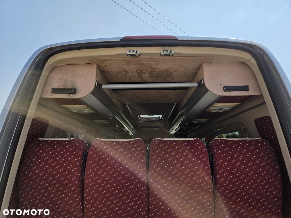 Mercedes-Benz Sprinter - 20