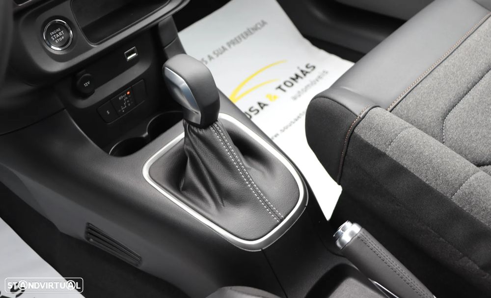 Citroën C3 1.2 PureTech Shine EAT6 - 23