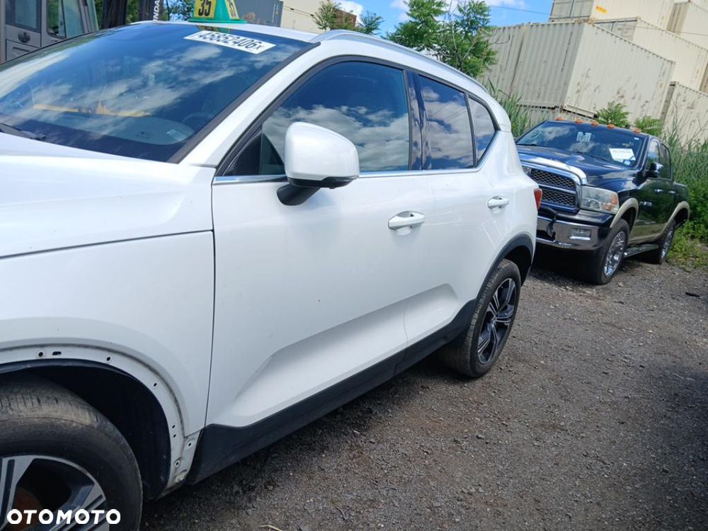Volvo XC 40 T5 AWD Inscription - 9