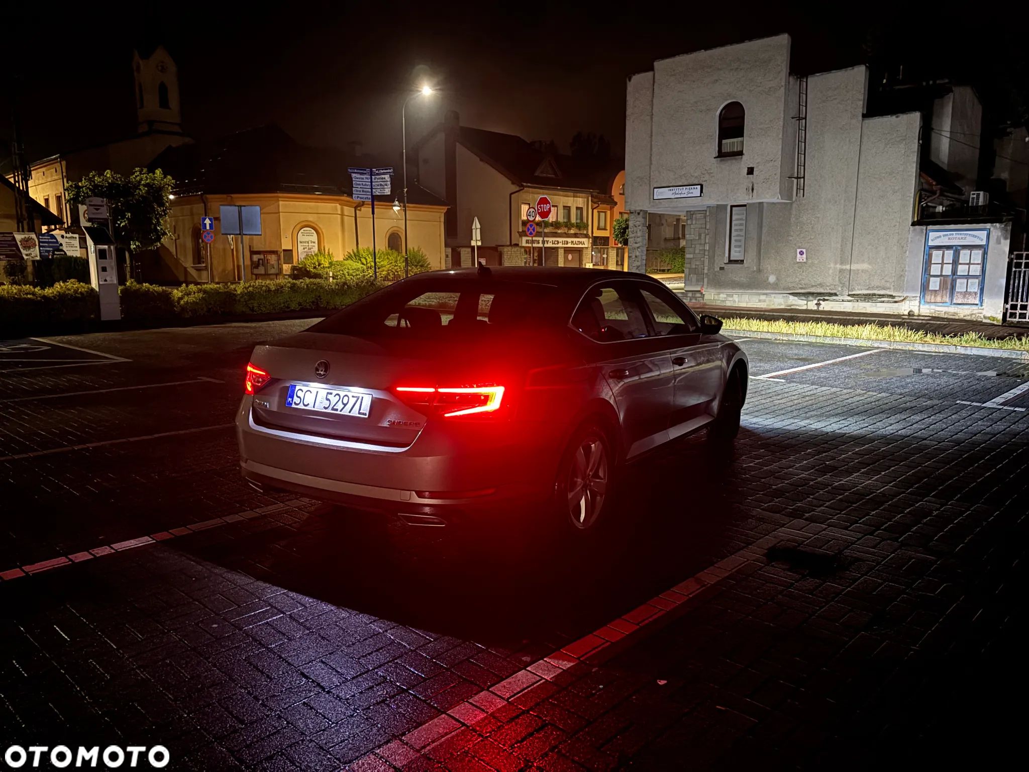 Skoda Superb 1.8 TSI Ambition DSG - 1