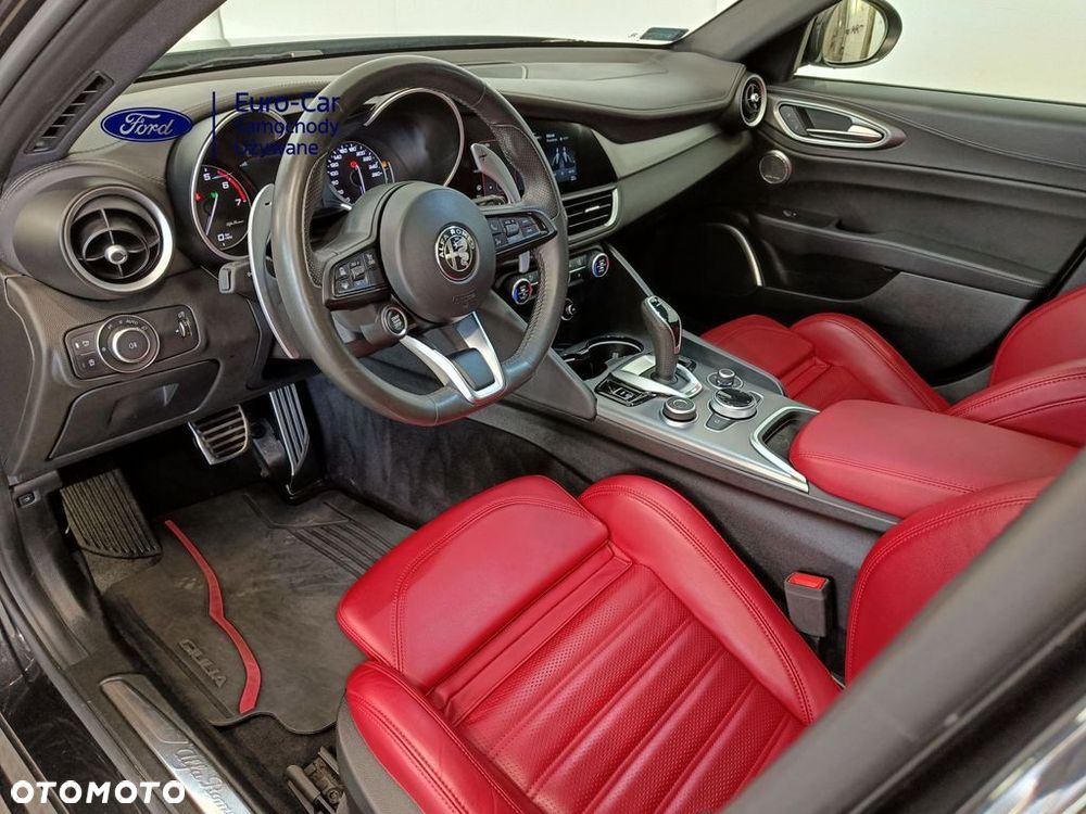 Alfa Romeo Giulia 2.0 Turbo Veloce Q4 - 11