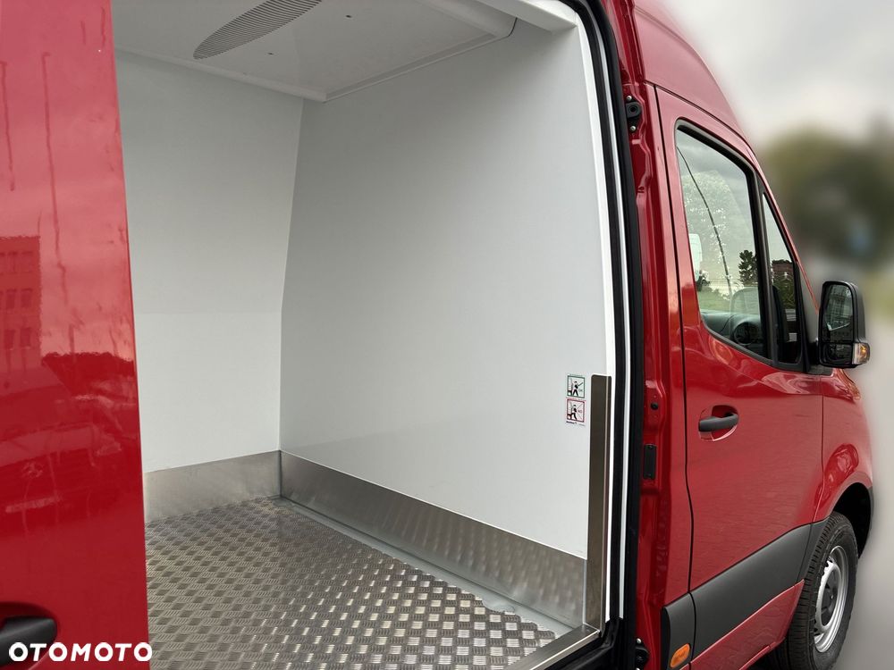 Mercedes-Benz Sprinter 317 - 13