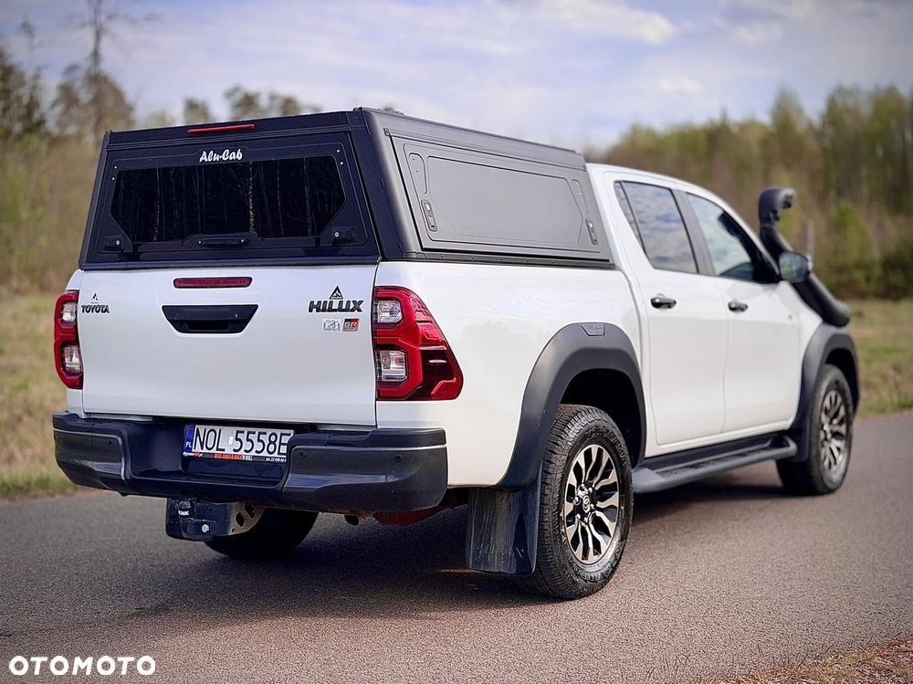 Toyota Hilux 2.8 D-4D Double Cab GR Sport 4x4 - 3