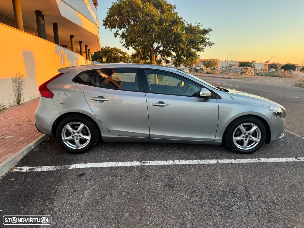 Volvo V40 1.6 D2 Eco Kinetic - 5