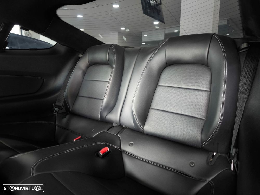 Ford Mustang 2.3i EcoBoost - 12