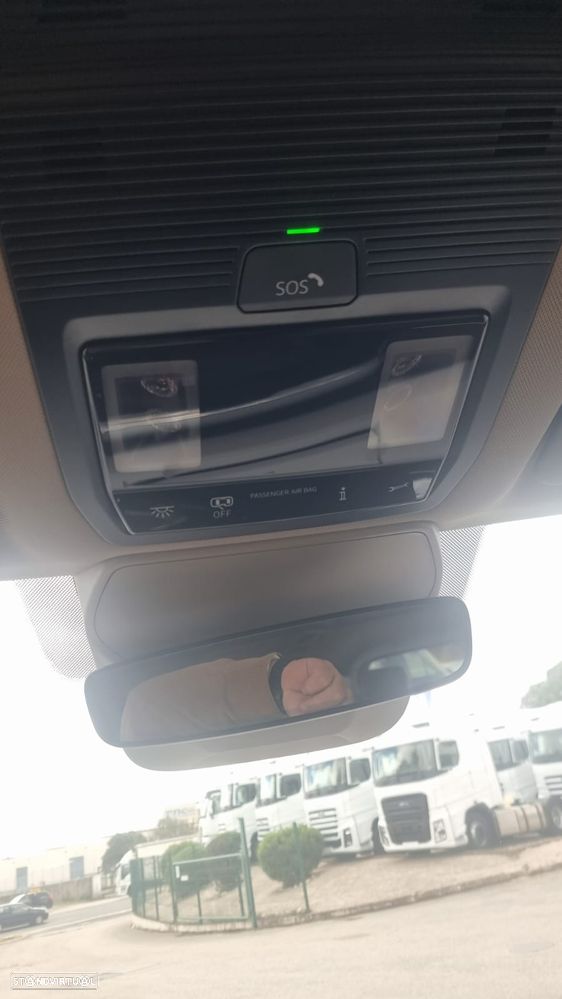 VW Multivan 2.0 TDI Style Longa DSG - 26