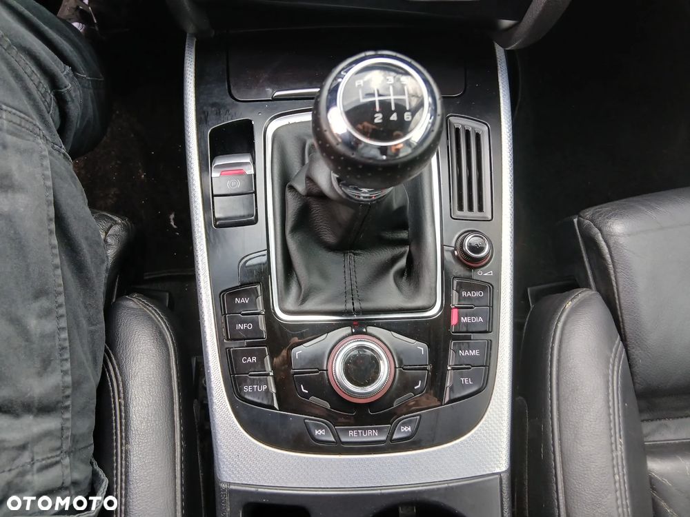 Audi A4 Avant 2.0 TDI - 14