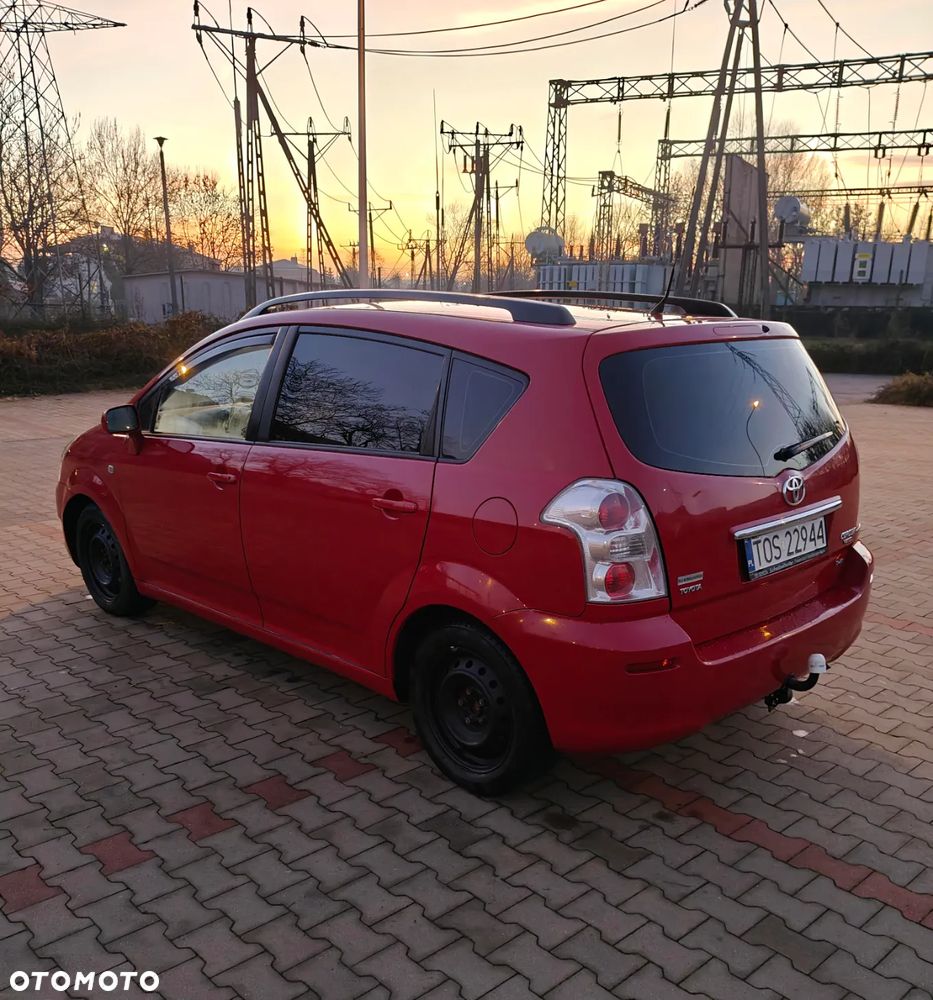 Toyota Corolla Verso 2.2 D-CAT Sol - 6