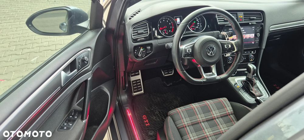 Volkswagen Golf 2.0 TSI GTI DSG - 10