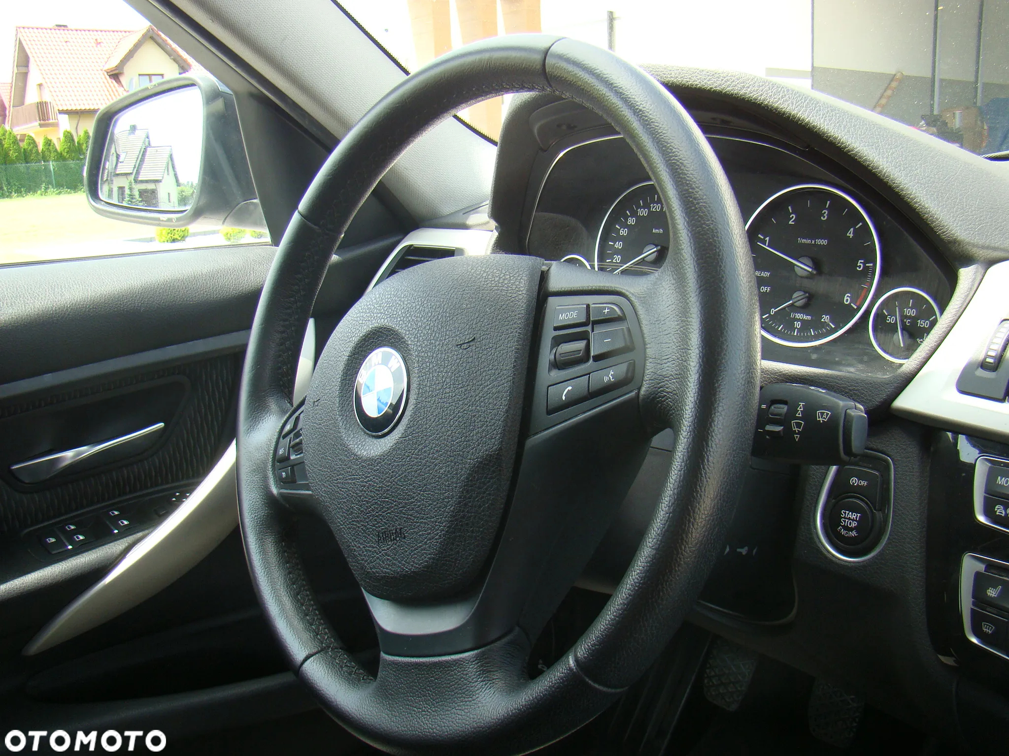 BMW Seria 3 318d Touring Advantage - 37