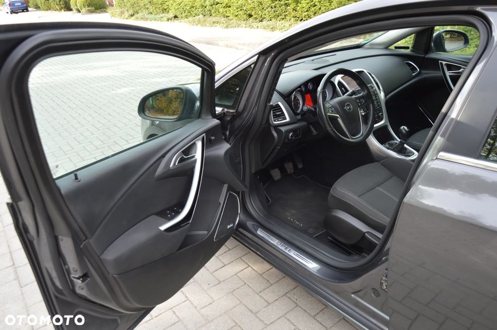 Opel Astra 1.6 Turbo Edition Sport - 11