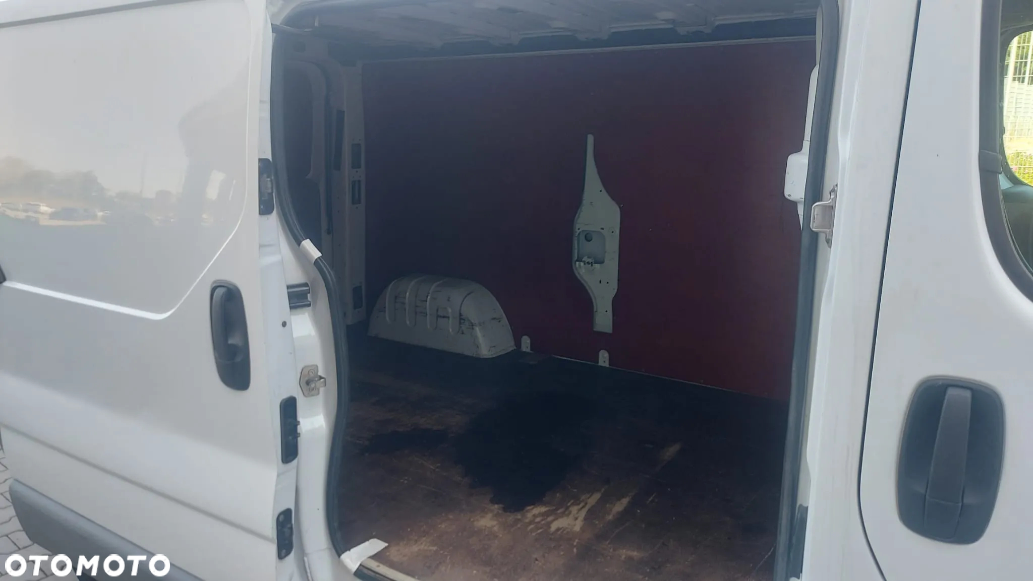 Opel Vivaro - 10
