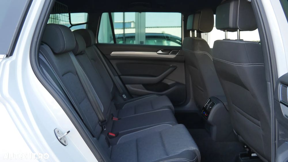 Volkswagen Passat 2.0 TDI SCR DSG Business - 19