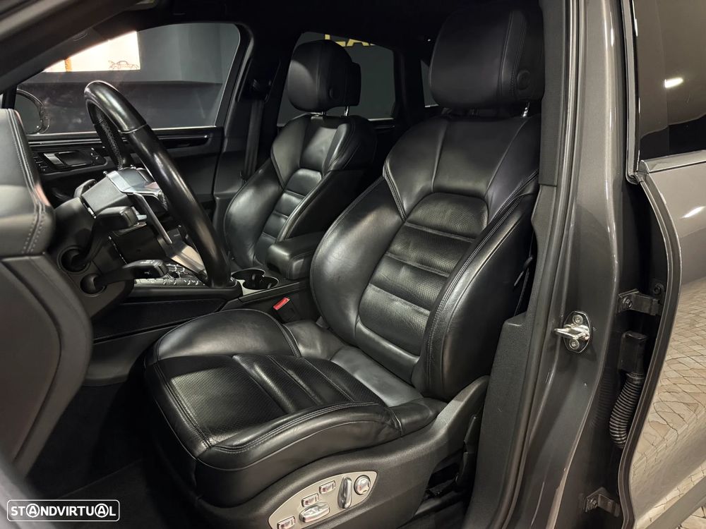 Porsche Macan S - 5