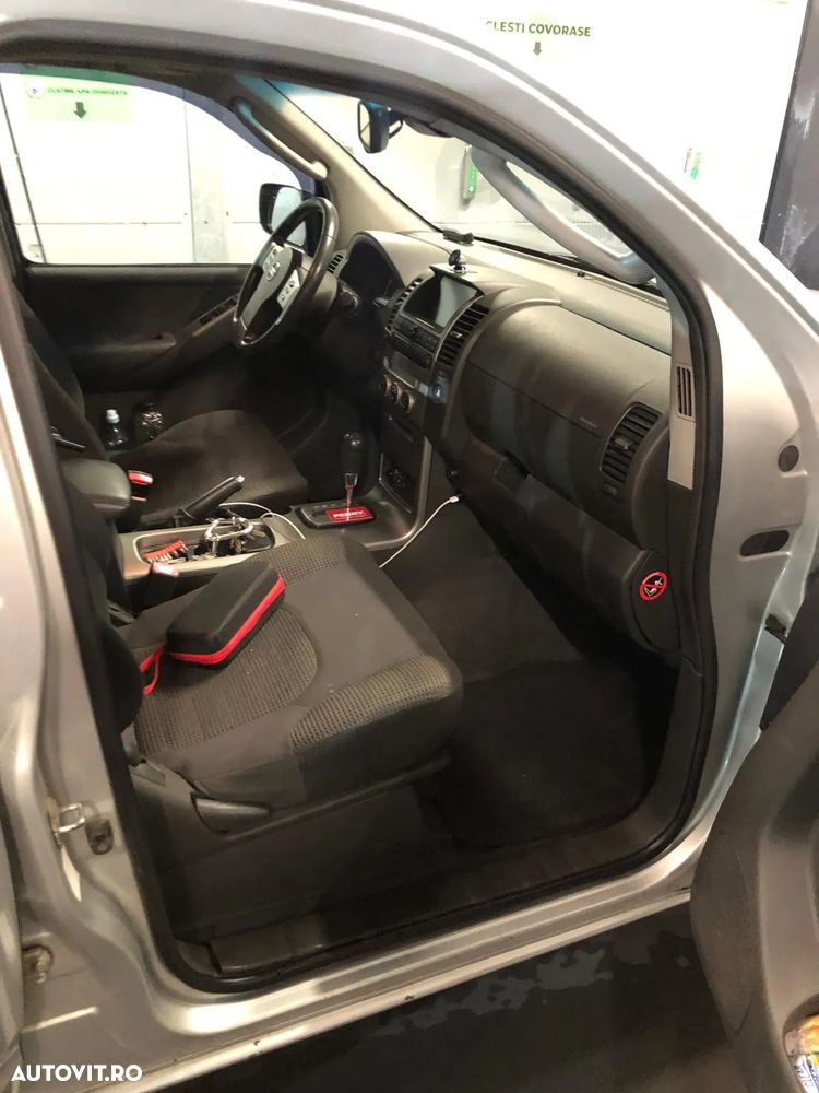 Nissan Pathfinder 2.5 dCi Aut LE Plus - 9