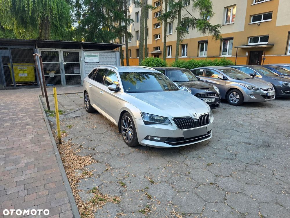 Skoda Superb 2.0 TDI L&K DSG - 8