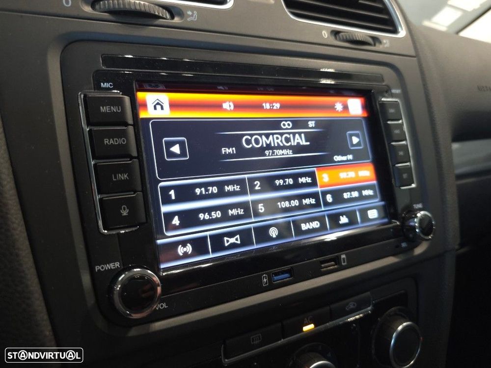 VW Golf 1.6 TDi Trendline BlueMotion - 21