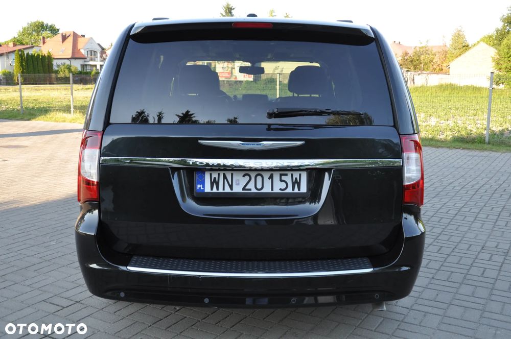Chrysler Town & Country 3.6 Limited - 6